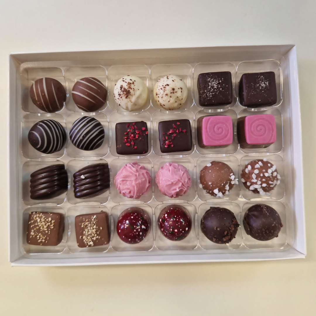 Select Your Own Valentines 24 Red Heart Chocolate Gift Box