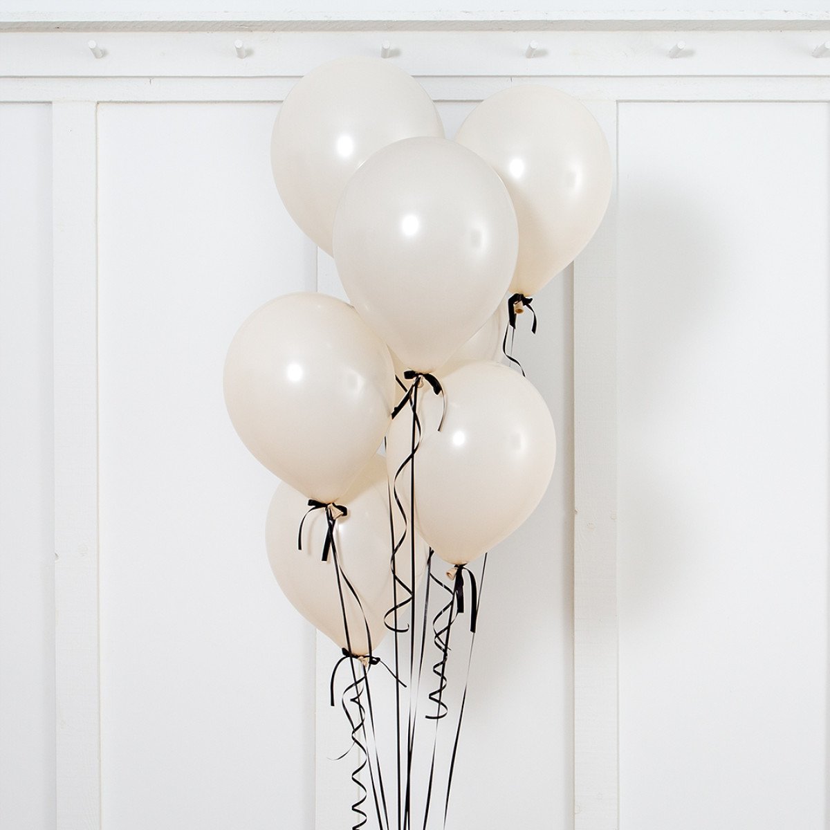 Black Ivory Bow Latex Balloon Bouquet (Helium Filled)