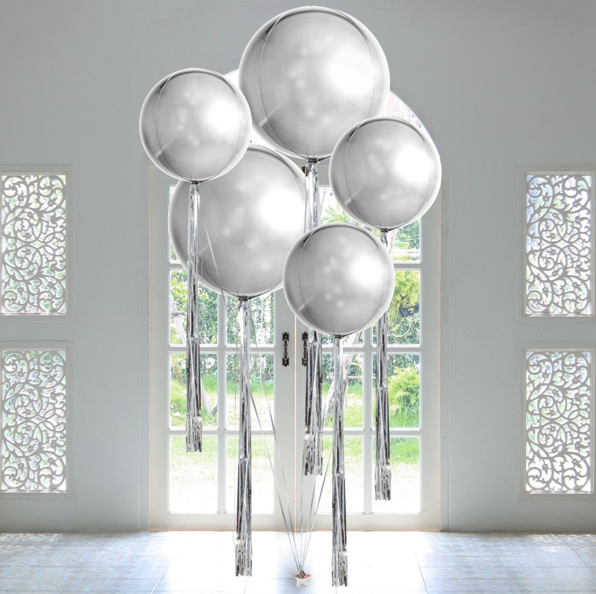 Chrome Silver Giant Latex Balloon Bouquet With Tail (Helium Filled)