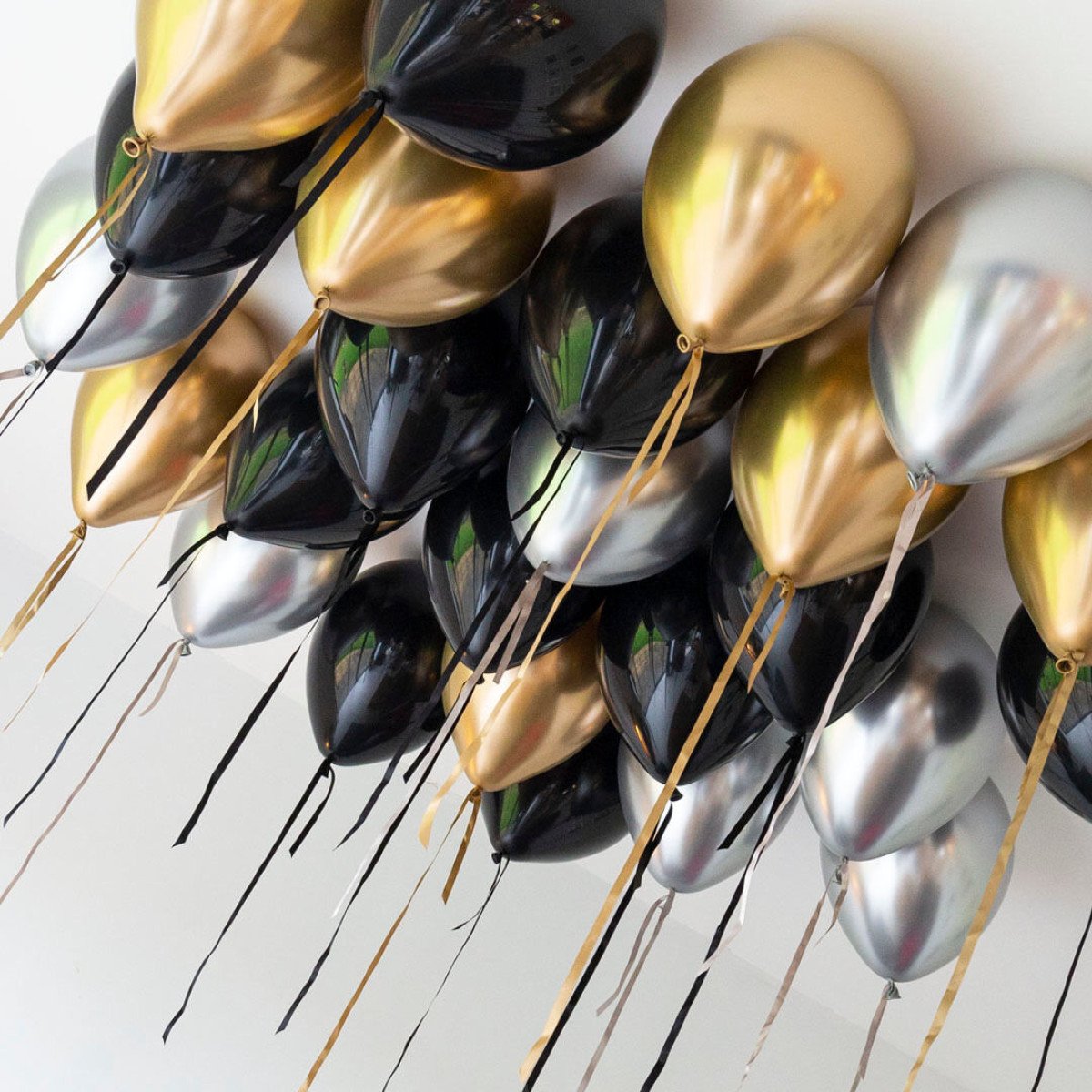 Hollywood Latex Ceiling Balloons (Helium Filled)