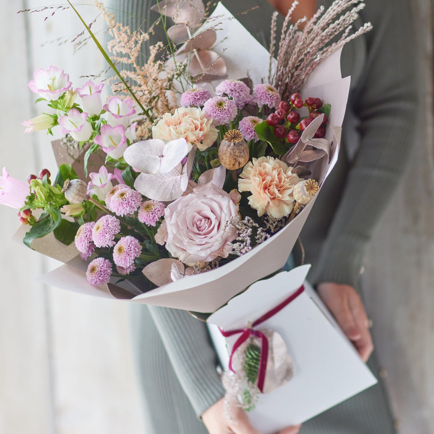 Winter Trending Bouquet without Lilies