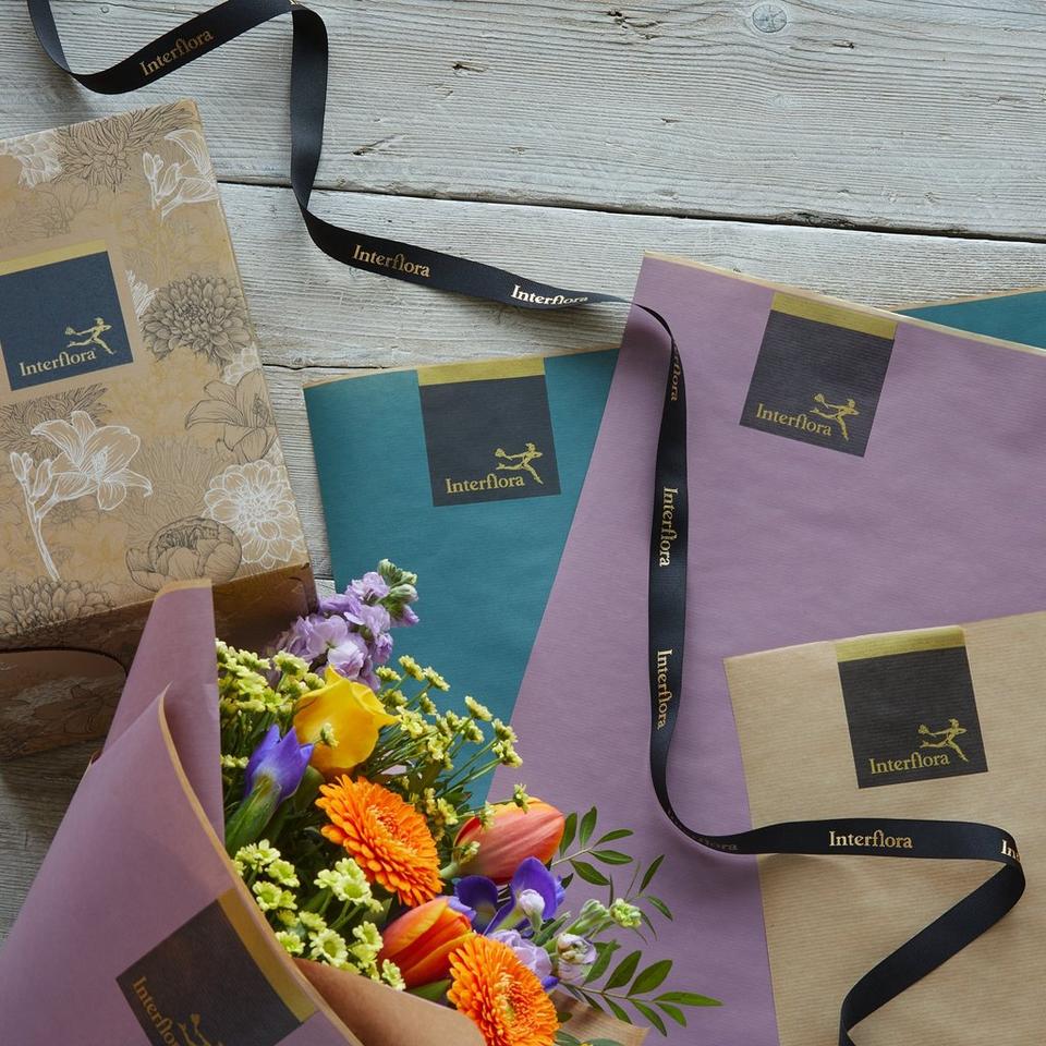 Spring lily free Hand-Tied Bouquet Made with The Finest Freshest Flowers