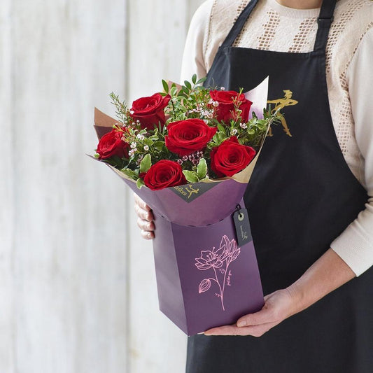 6 Half Dozen Red Rose Romantic Gift Box