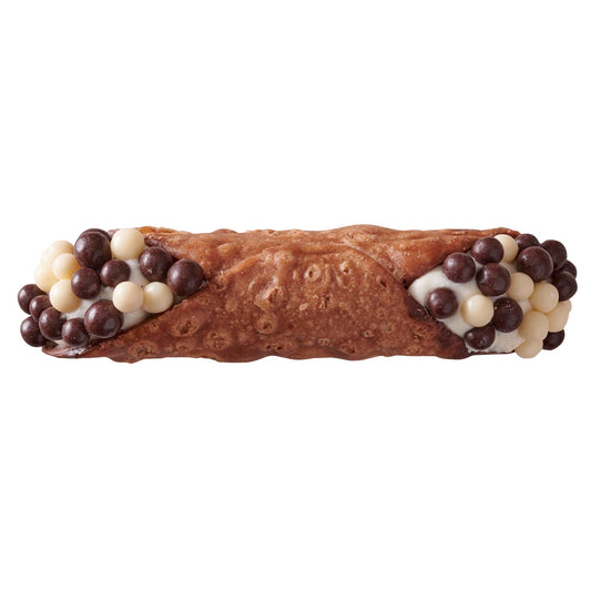 Handmade Cannoli with stracciatella filling