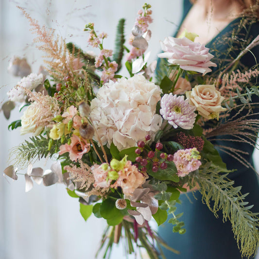 Spectacular Winter Trending Bouquet