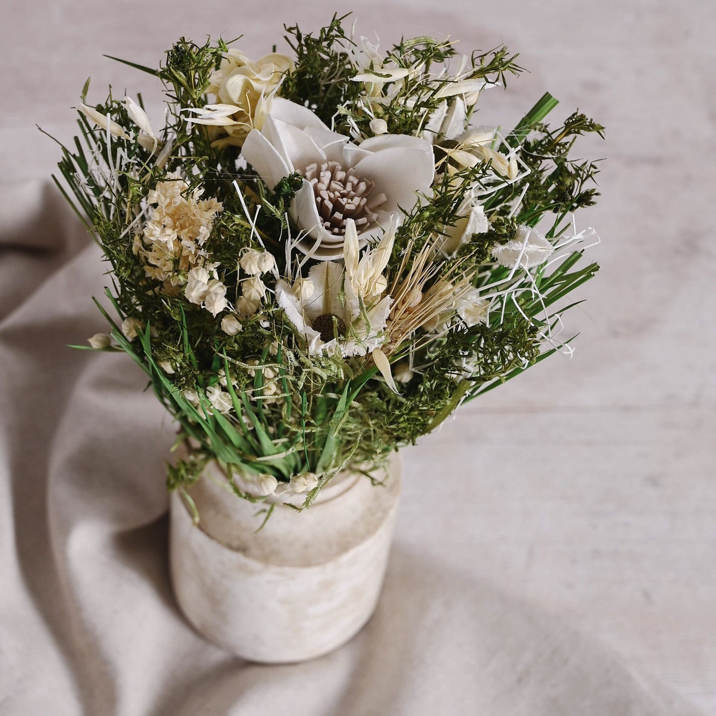 Hestia Dried Floral Bouquet 25cm - Natural