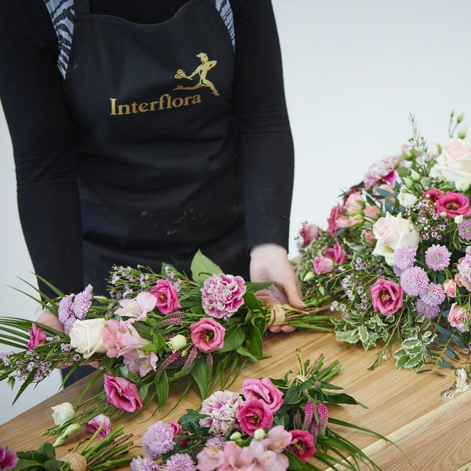 Flowing Casket Spray