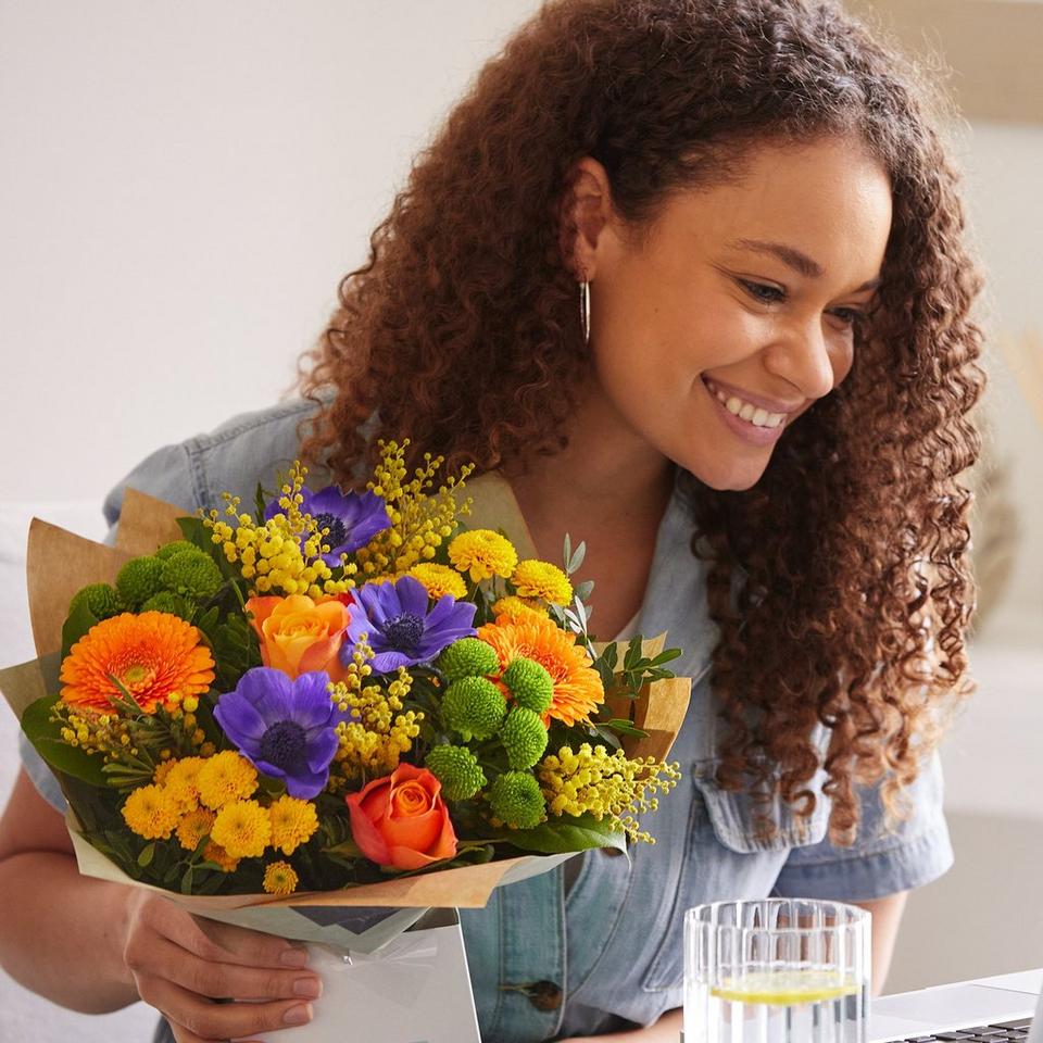 Spring gift box made with the finest flowers