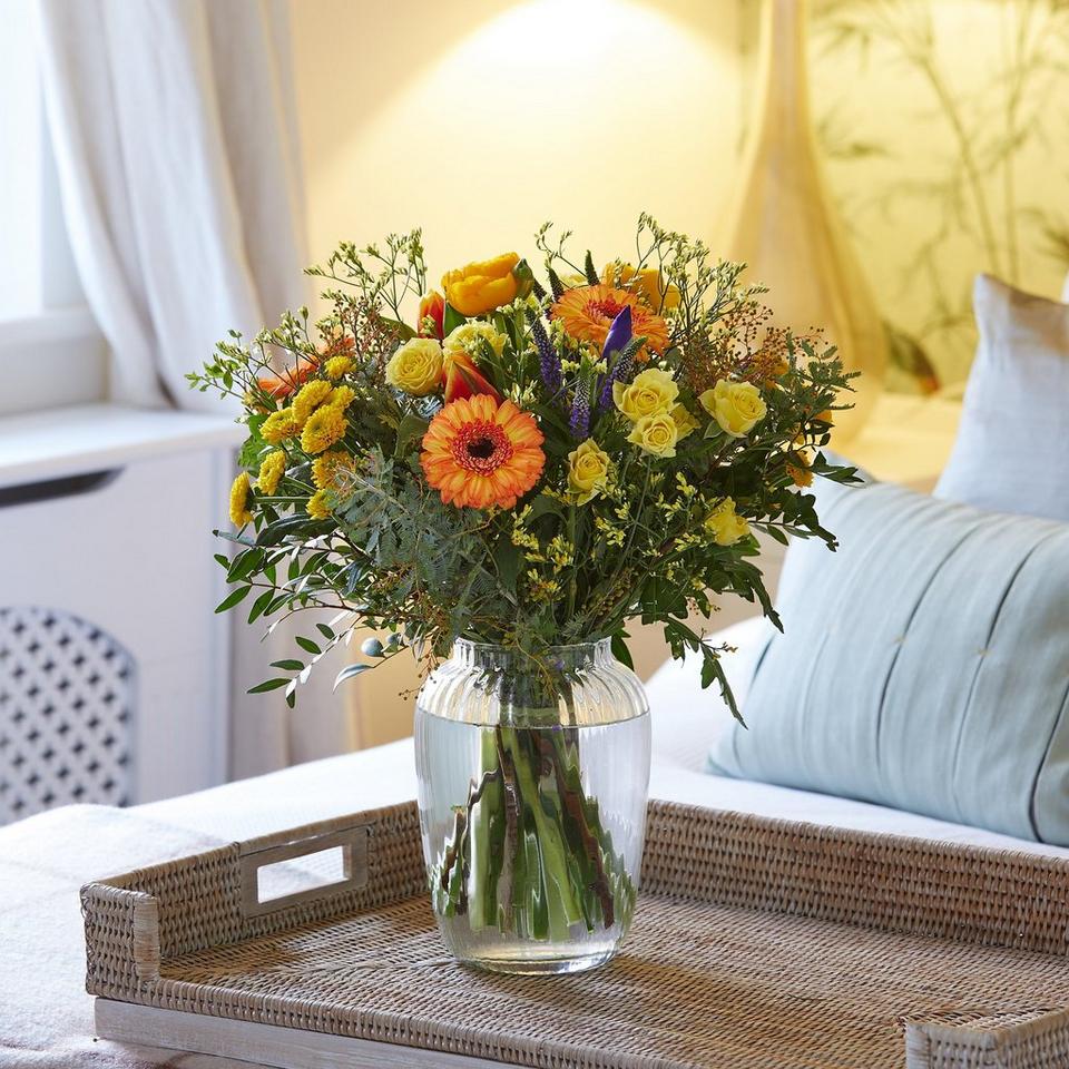 Spring vase made with the finest flowers